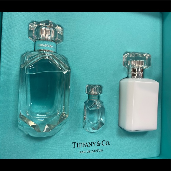 Sold Tiffany and co gift set I bought the last two - Picture 2 of 4